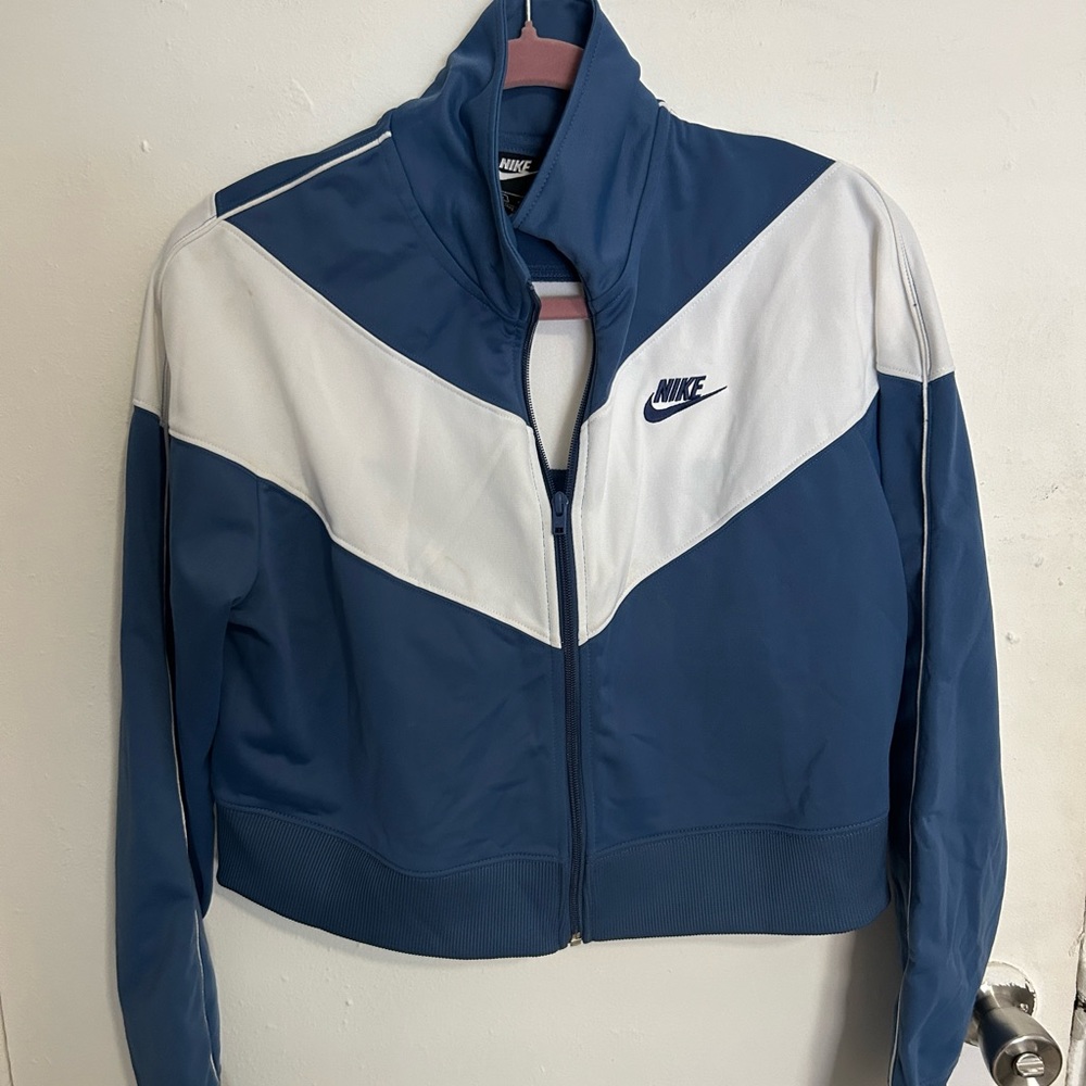 Nike Large crop full zip jacket